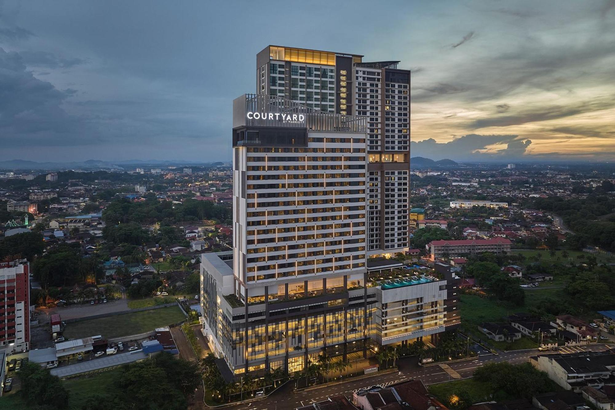Courtyard By Marriott 5*