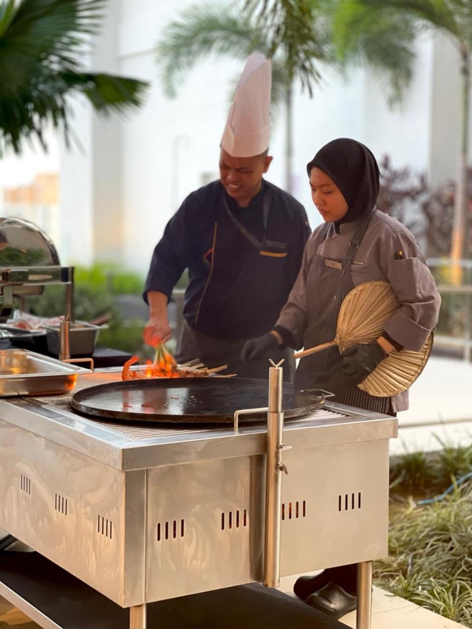Courtyard By Marriott Hotel